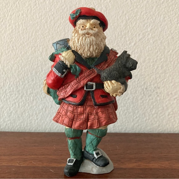 Vintage 1990's Heritage Santa Collection - MacNicholas the Highlands Santa - Picture 2 of 4